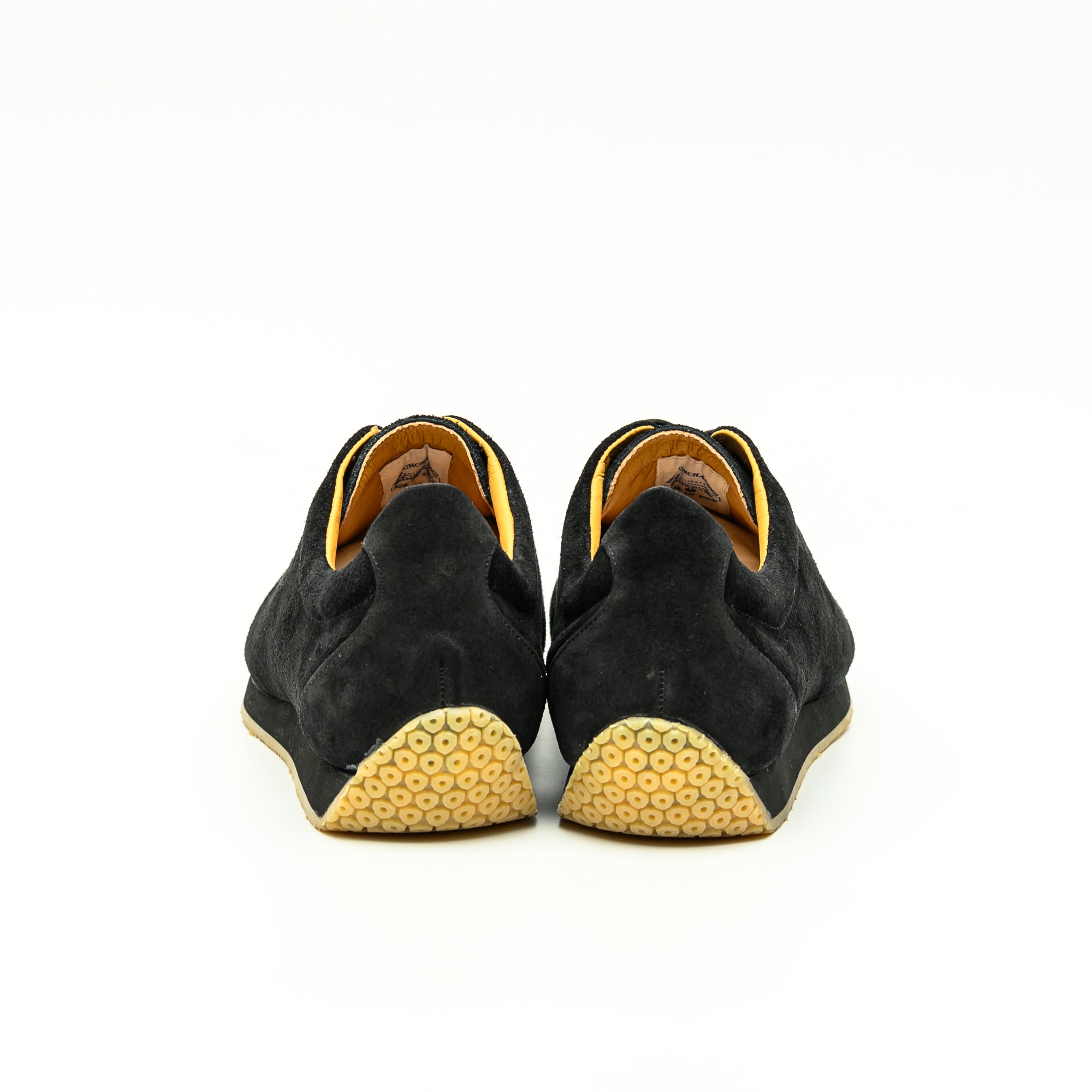 Bobbed black