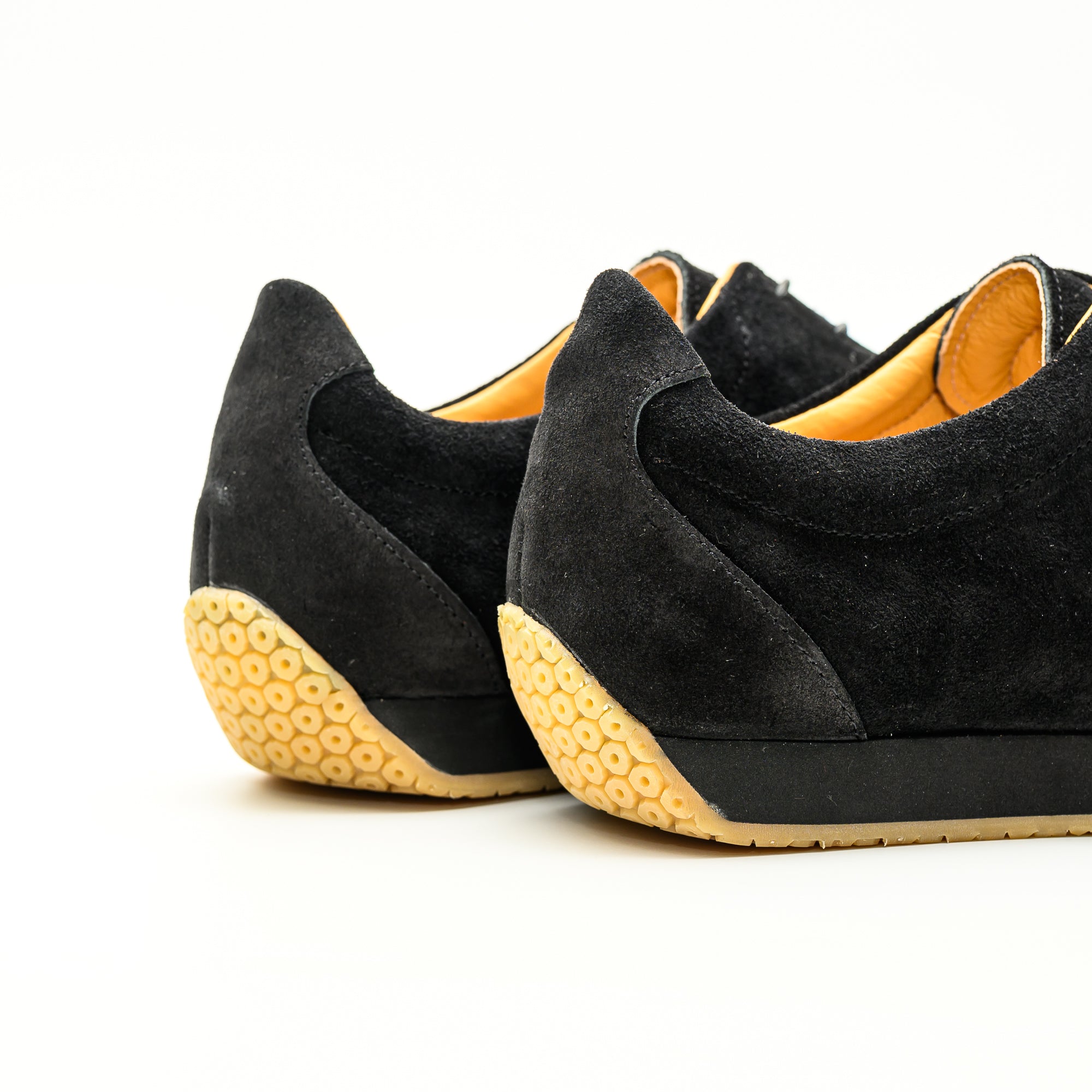 Bobbed black