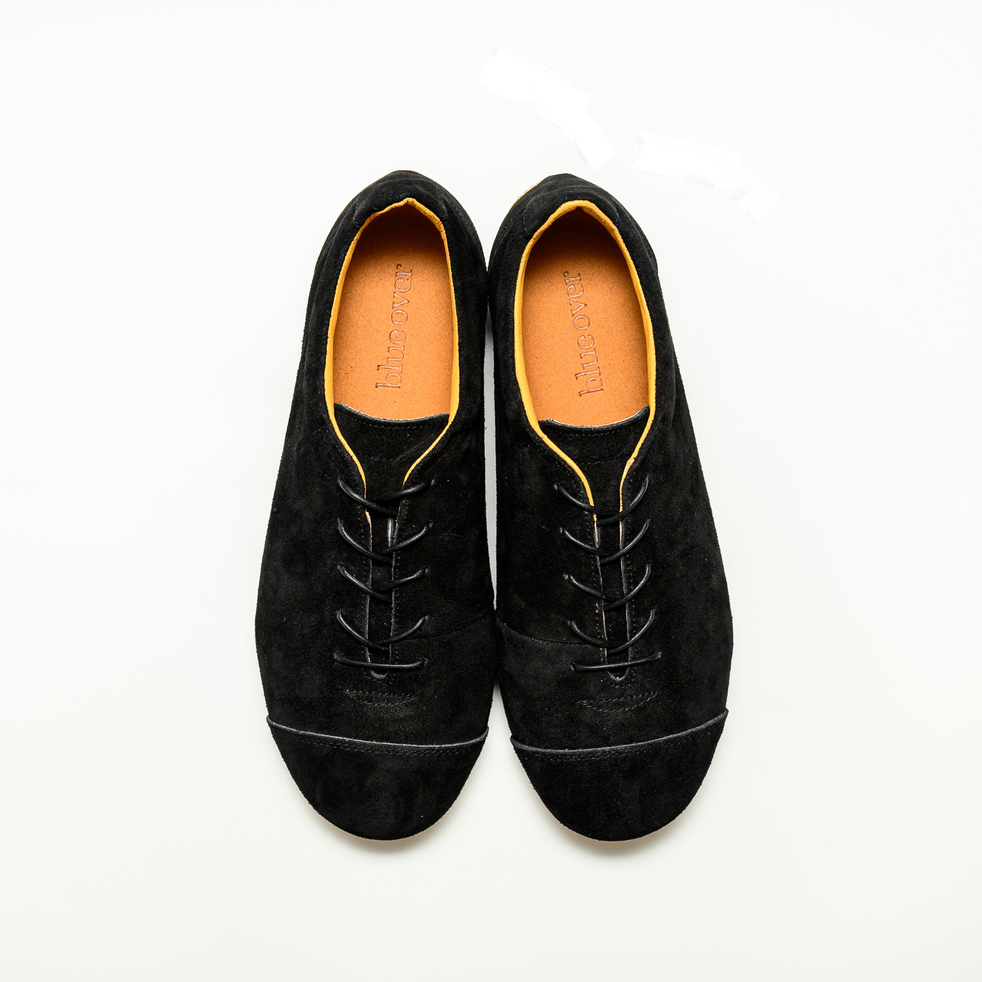 Bobbed black