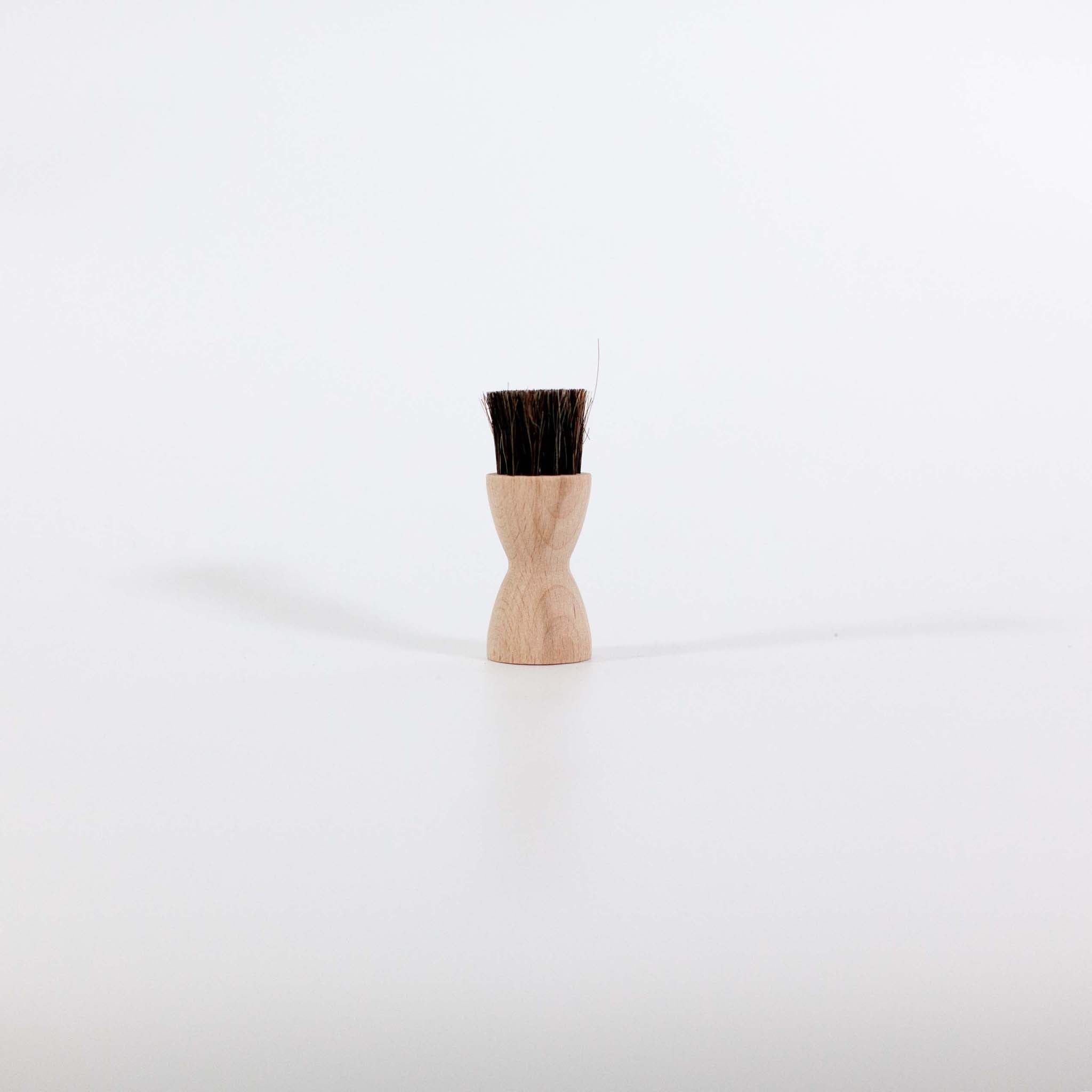 Tapir mini brush