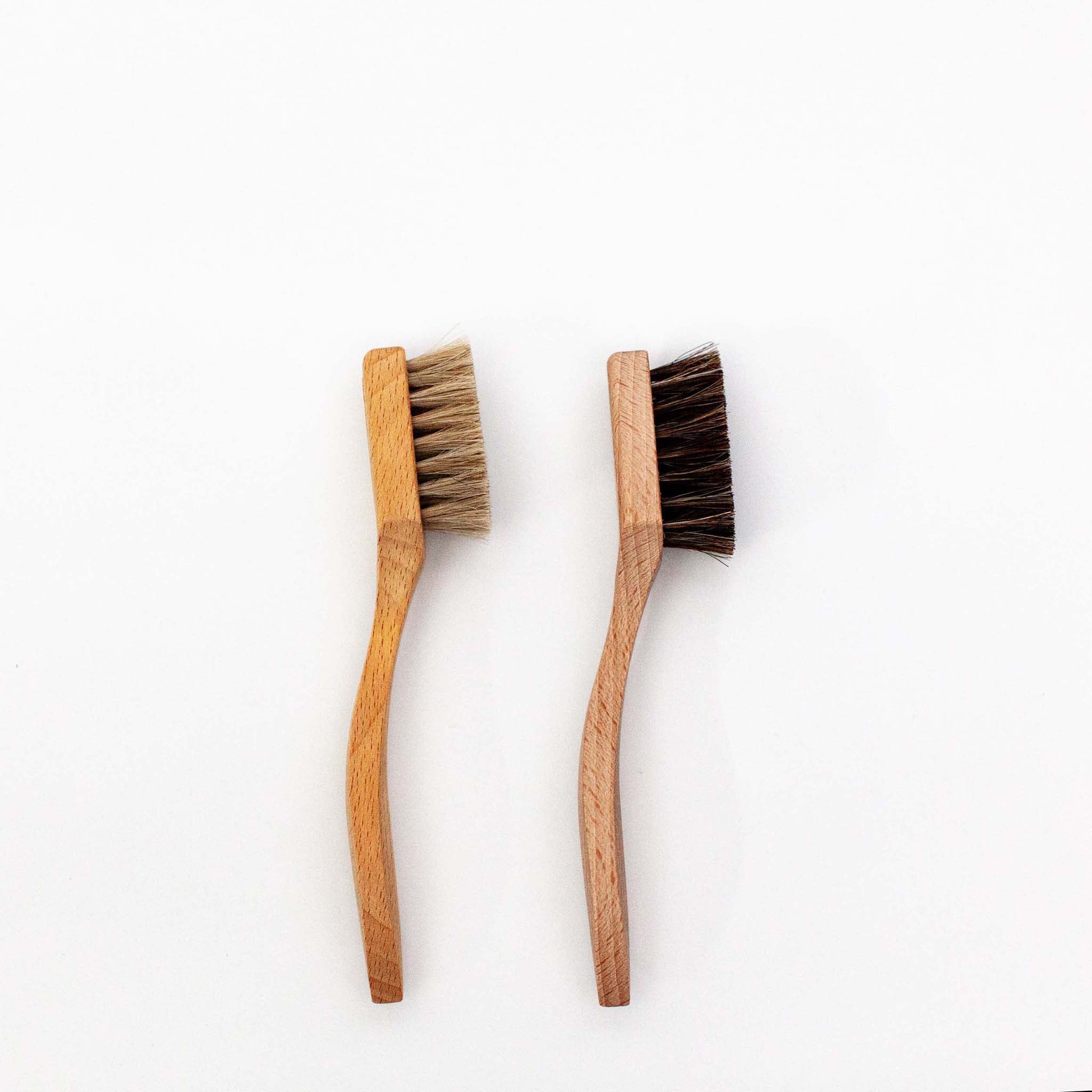 Tapir stain remover brush