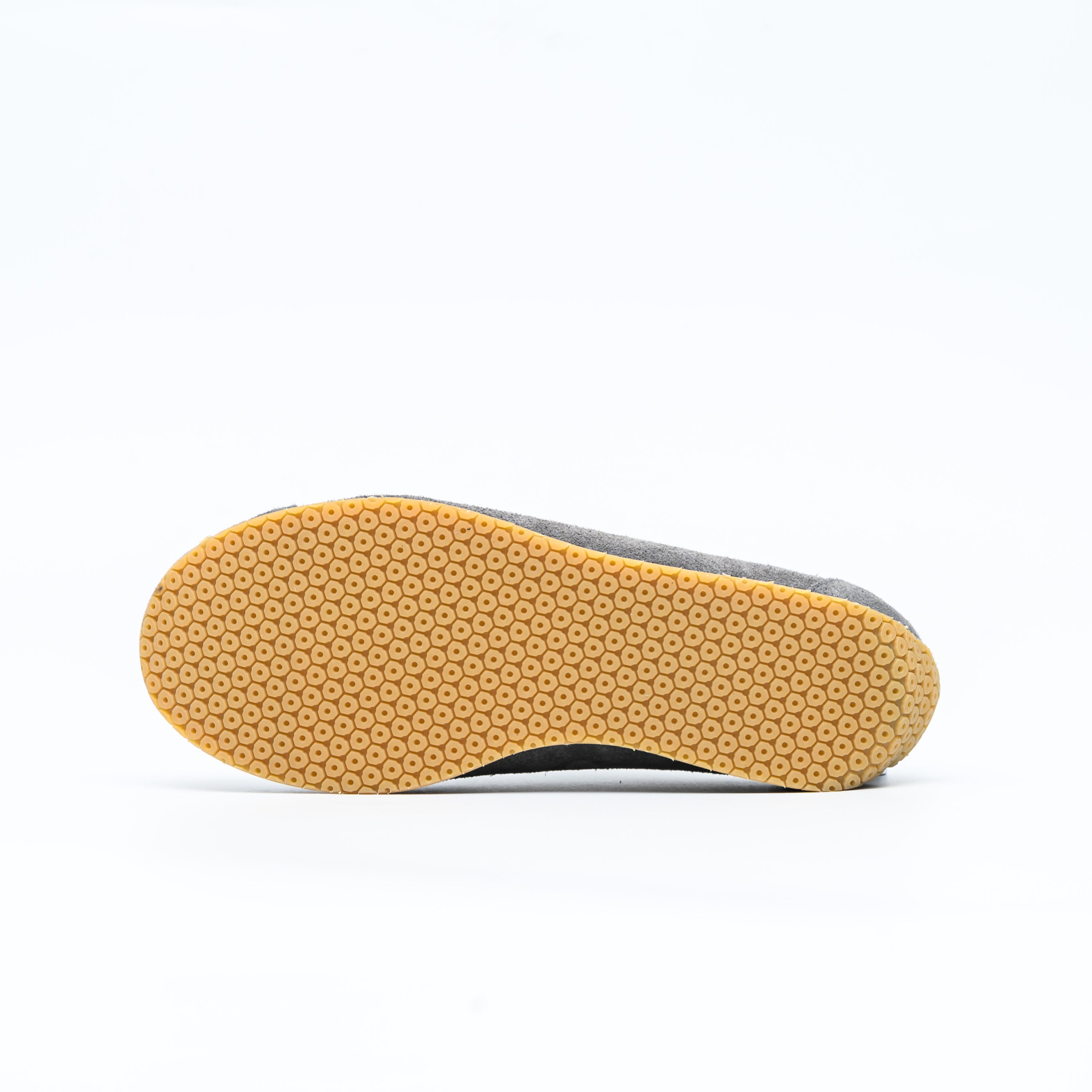 Bobbed black