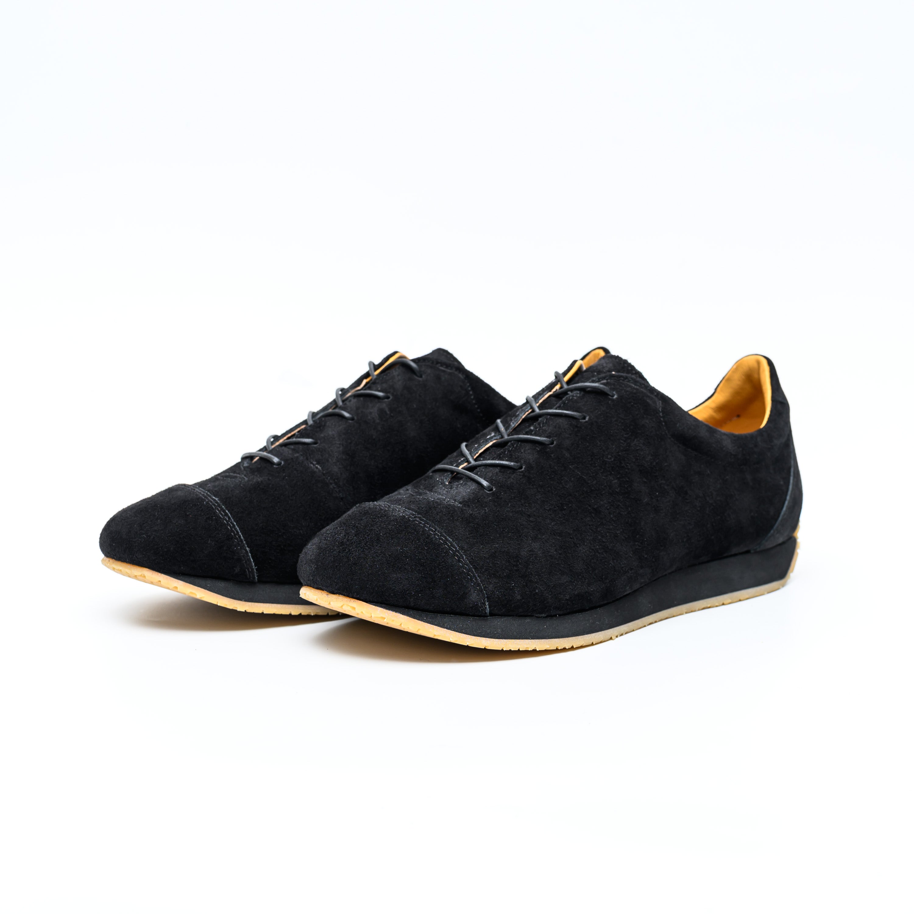 Bobbed black