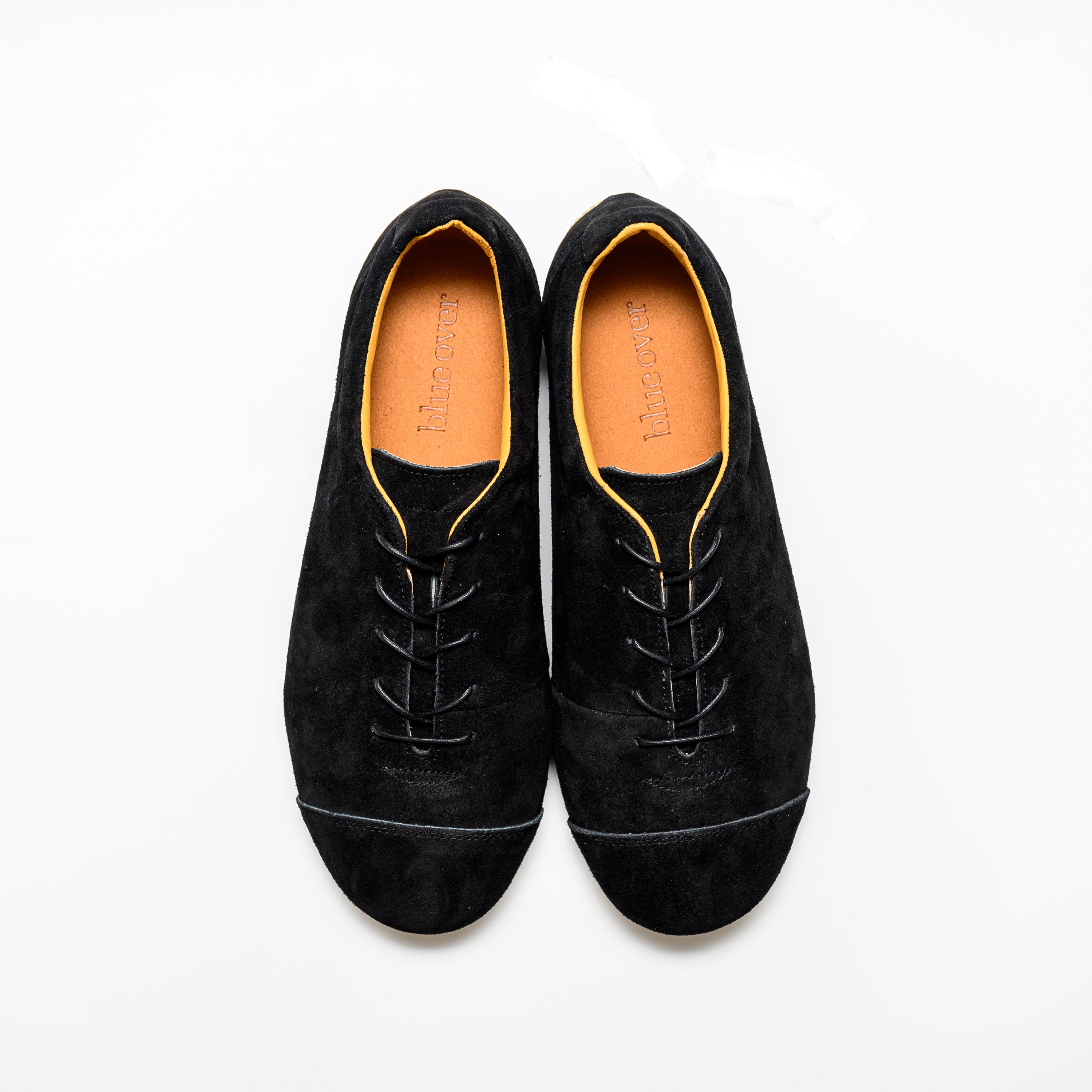 Bobbed black