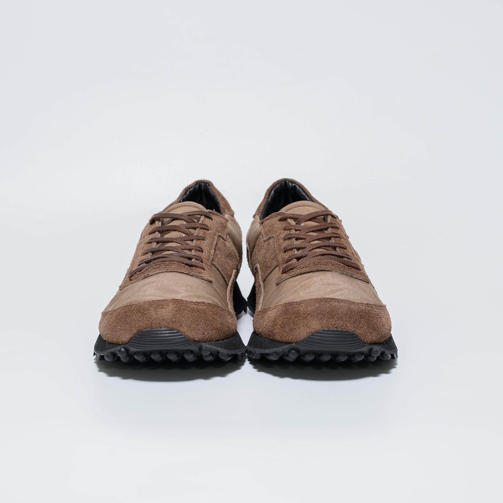 SHV3 -ブラウン-幅広のレトロランニングスニーカー-blueover