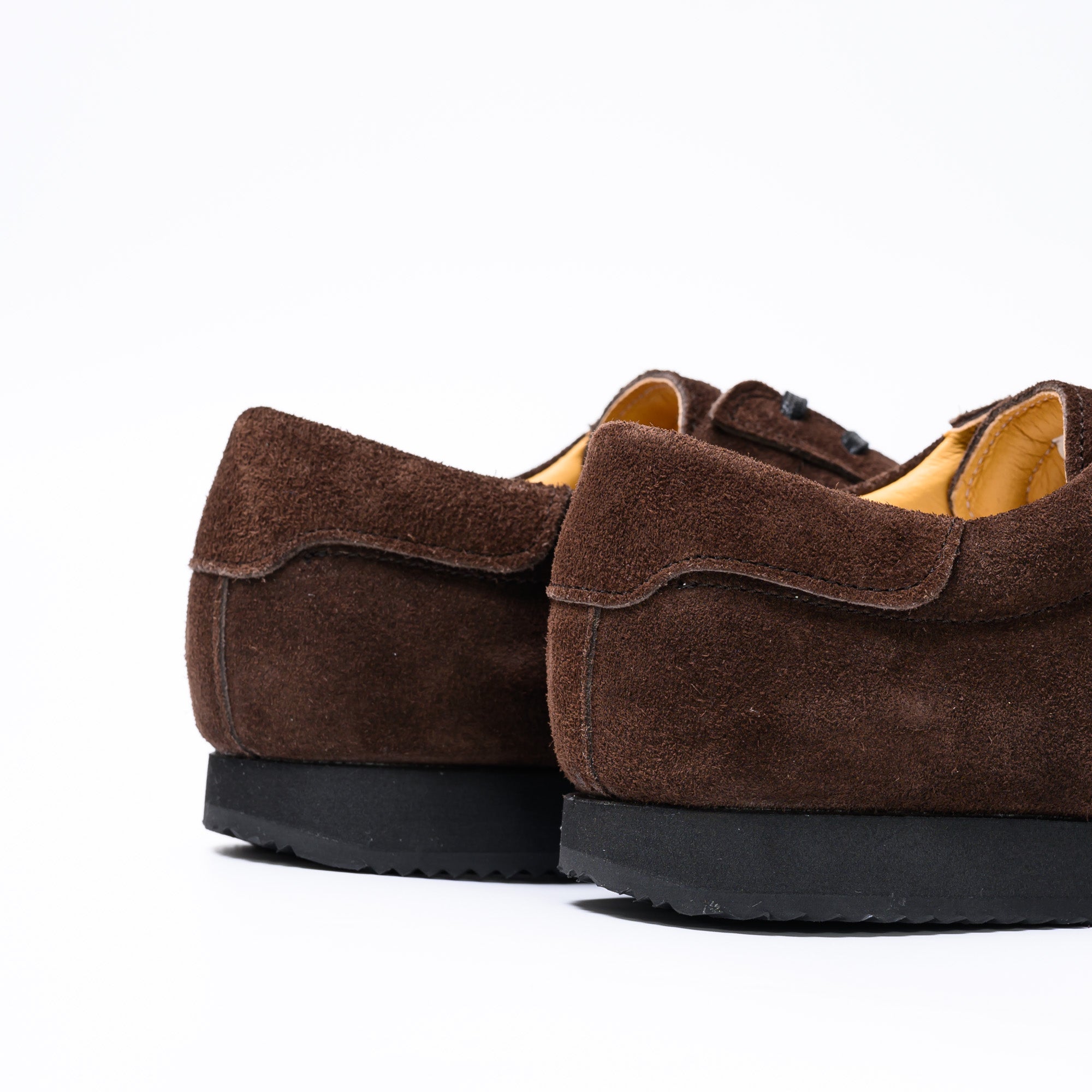 マイキー-ブラウン-幅広で歩くための日本製スニーカー-blueover