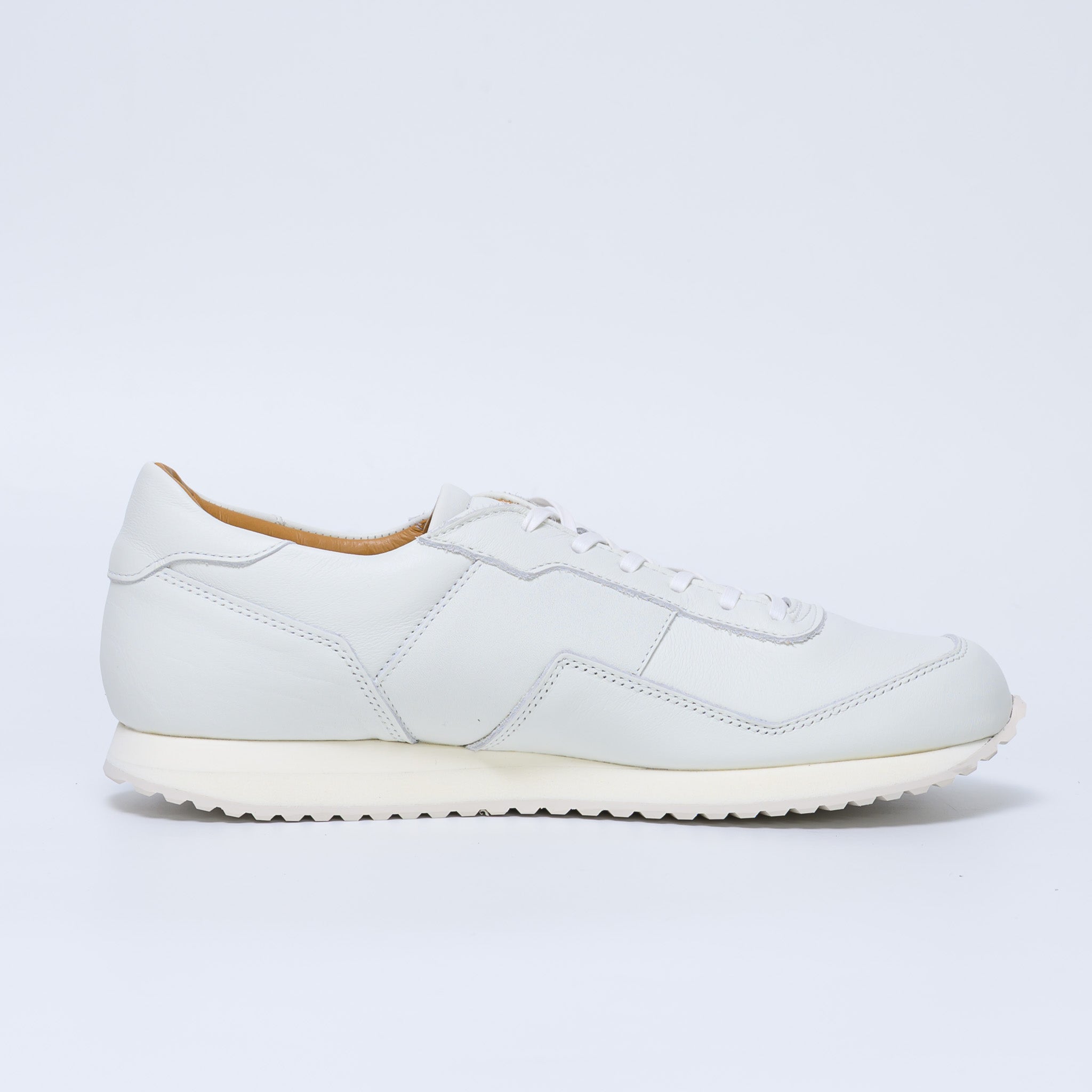 SHV3 スムース ホワイト