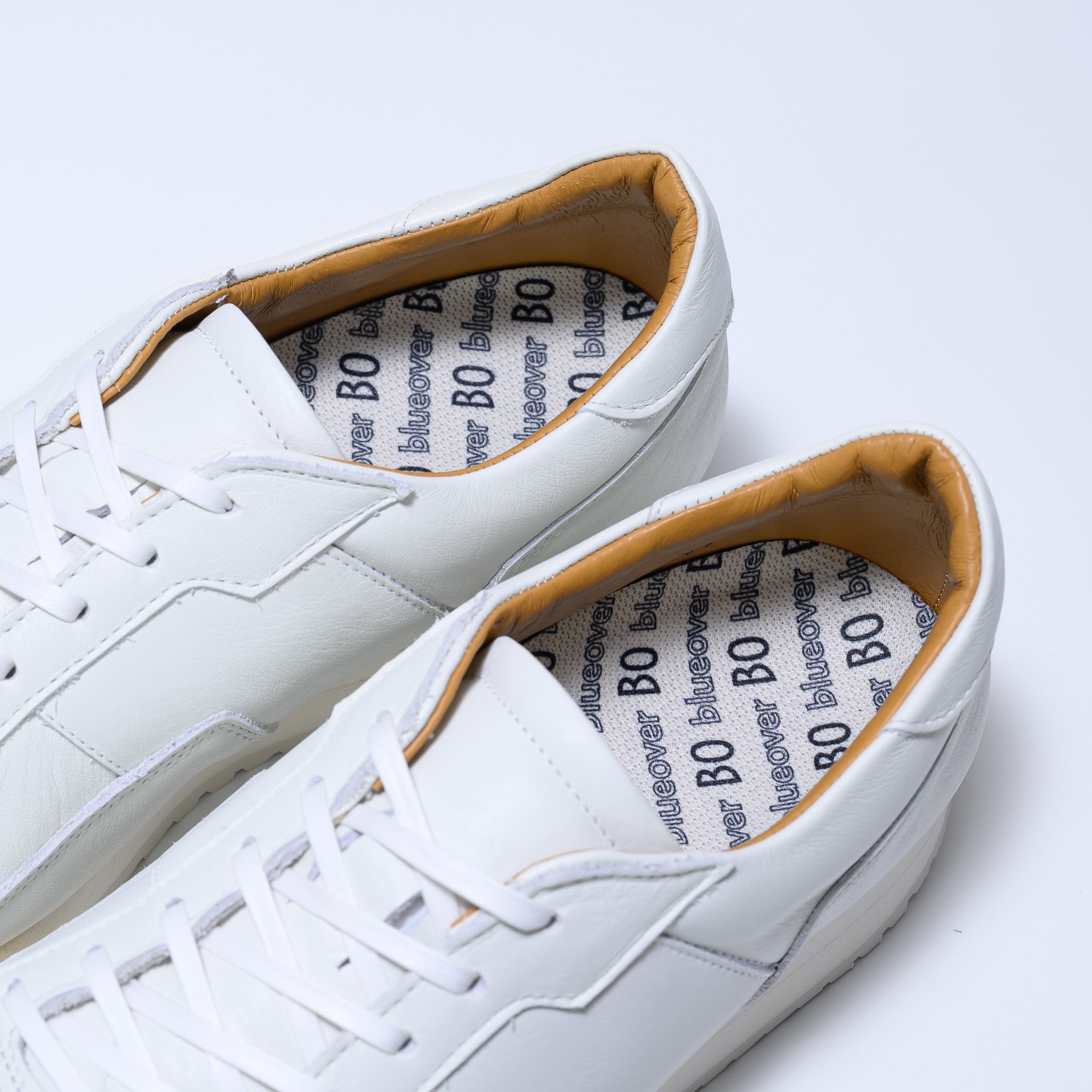 SHV3 スムース ホワイト